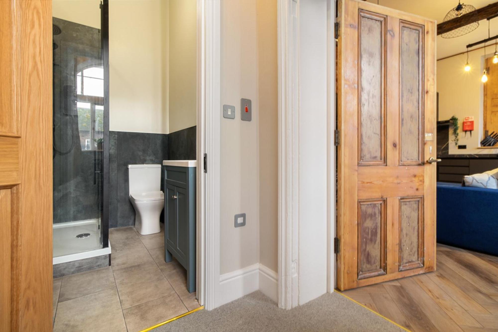 Whiskawaystays - Shaw Mews - Apartment 3 ウスター エクステリア 写真
