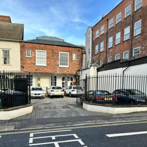 Whiskawaystays - Shaw Mews - Apartment 3 ウスター エクステリア 写真